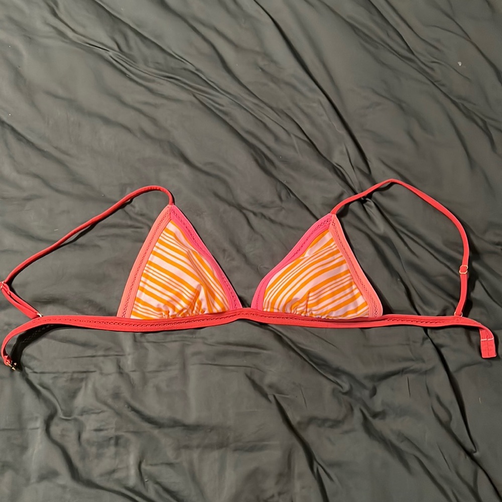 No boundaries medium bikini top